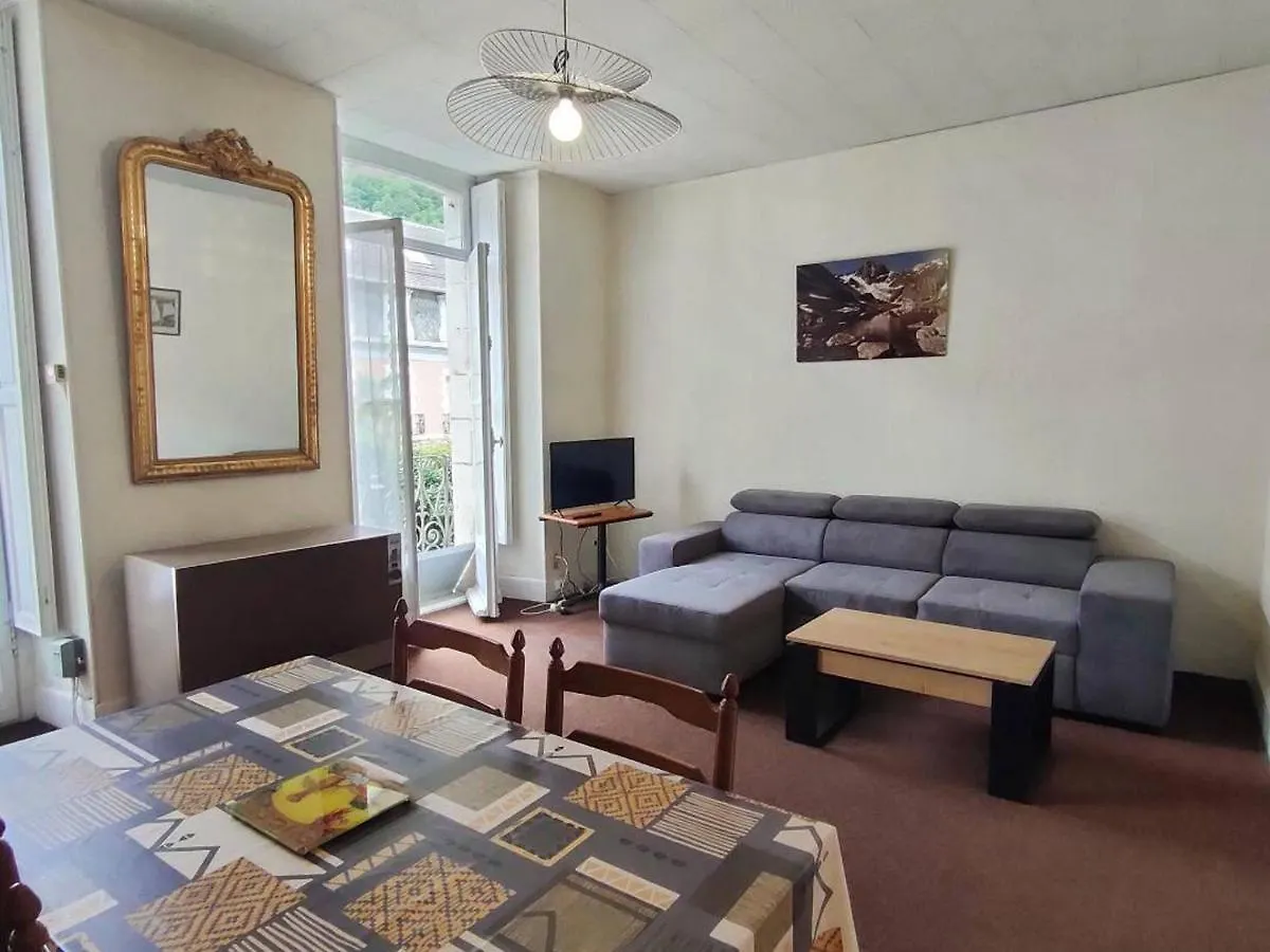 Appartement 2 Pieces Central A Cauterets Avec Balcon, Parking Et Proximite Citycab - Fr-1-234-145 0*,  Francie